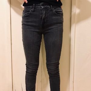 Levi’s High Rise Skinny Jeans